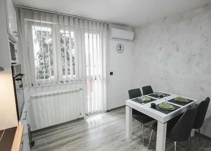 Kristal أراندجيلوفاك